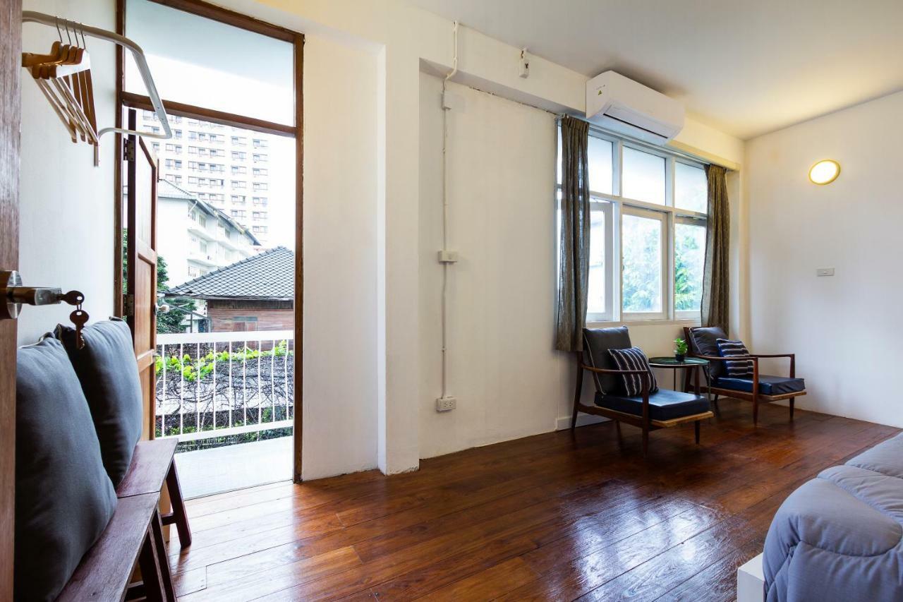 Bed and Breakfast The Localist Chiangmai (Adults Only) Чиангмай Экстерьер фото